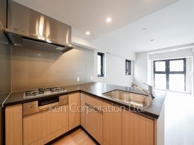 Kitchen ※Photo of the same layout on 2 floor. Decoration and fixture may differ.