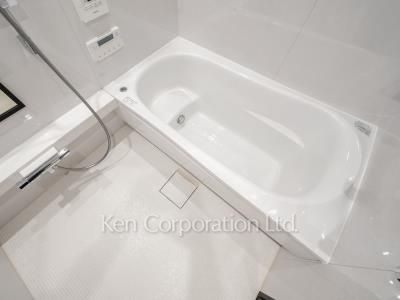 Bath ※Photo of the same layout on 2 floor. Decoration and fixture may differ.