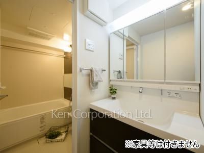 Powder Room ※Unfurnished ※Photo of the same layout on 3 floor. Decoration and fixture may differ.