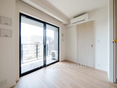 Bedroom ※Photo of the same layout on 10 floor. Decoration and fixture may differ.