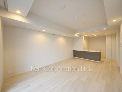 Living-Dining ※Photo of the same layout on 27 floor. Decoration and fixture may differ.