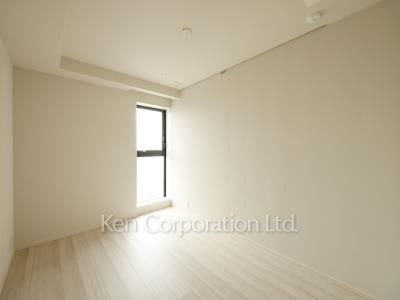 Bedroom ※Photo of the same layout on 27 floor. Decoration and fixture may differ.