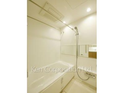 Bath ※Photo of the same layout on 27 floor. Decoration and fixture may differ.