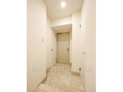 Entrance ※Photo of the same layout on 2 floor. Decoration and fixture may differ.