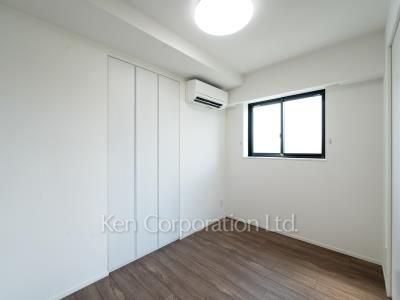 Bedroom ※Photo of the same layout on 9 floor. Decoration and fixture may differ.