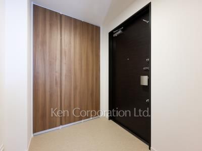 Entrance ※Photo of the same layout on 3 floor. Decoration and fixture may differ.