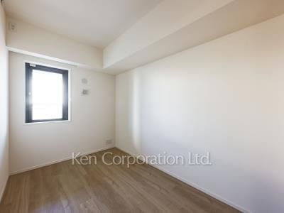 Bedroom ※Photo of the same layout on 3 floor. Decoration and fixture may differ.