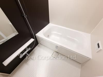 Bath ※Photo of the same layout on 3 floor. Decoration and fixture may differ.