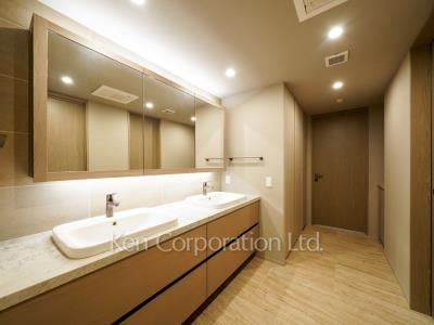 Powder Room