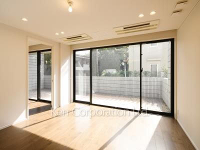 Service room (Extra room space)