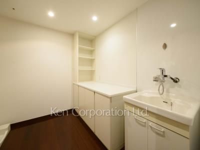 Other Interior/Fixtures