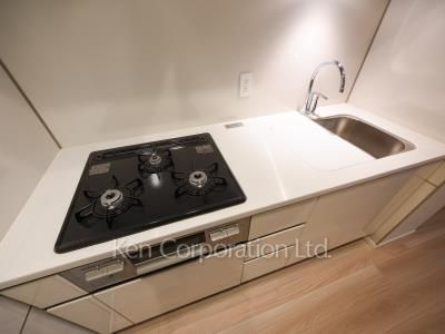 Kitchen ※Photo of the same layout on 2 floor. Decoration and fixture may differ.