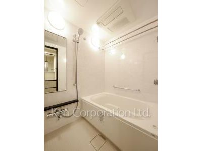 Bath ※Photo of the same layout on 2 floor. Decoration and fixture may differ.