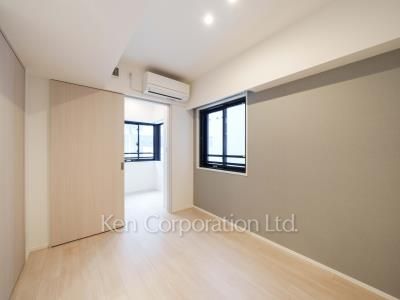 Bedroom ※Photo of the same layout on 3 floor. Decoration and fixture may differ.