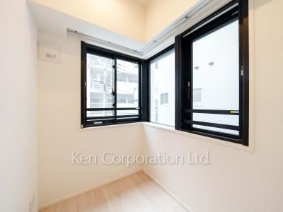 Service Room (Extra room space) ※Photo of the same layout on 3 floor. Decoration and fixture may differ.