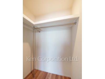 Walk-In Closet ※Photo of the same layout on 6 floor. Decoration and fixture may differ.