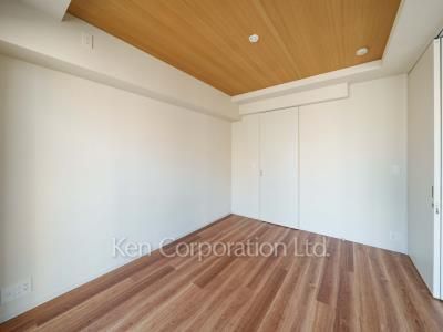 Bedroom ※Photo of the same layout on 6 floor. Decoration and fixture may differ.