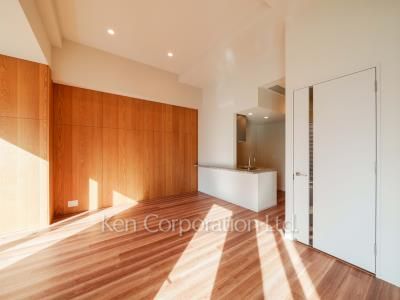 Living-Dining ※Photo of the same layout on 9 floor. Decoration and fixture may differ.