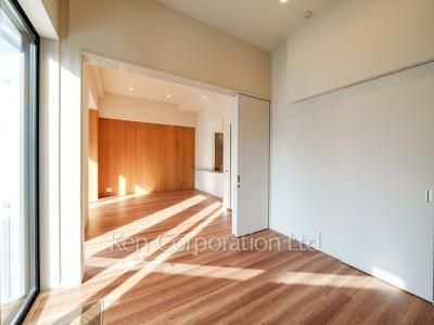 Bedroom ※Photo of the same layout on 9 floor. Decoration and fixture may differ.