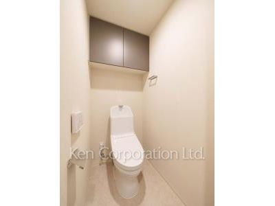 Lavatory ※Photo of the same layout on 9 floor. Decoration and fixture may differ.