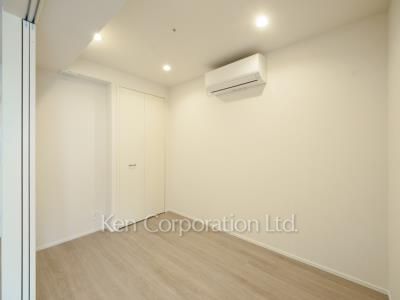 Bedroom ※Photo of the same layout on 14 floor. Decoration and fixture may differ.