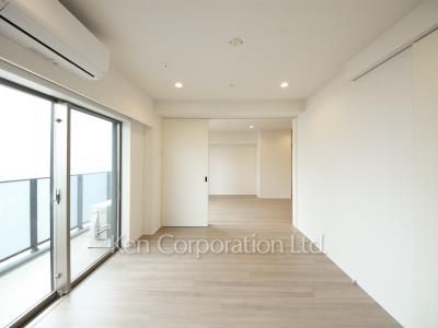 Bedroom ※Photo of the same layout on 14 floor. Decoration and fixture may differ.