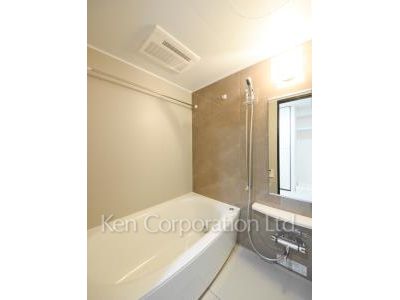 Bath ※Photo of the same layout on 14 floor. Decoration and fixture may differ.