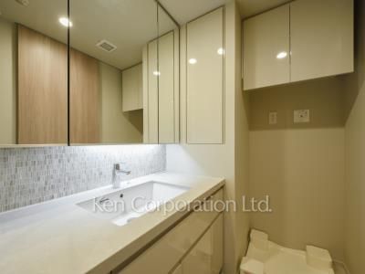 Powder Room