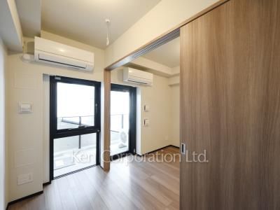 Bedroom ※Photo of the same layout on 4 floor. Decoration and fixture may differ.