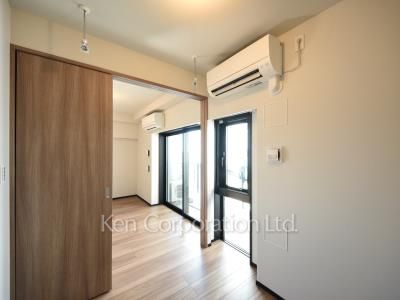 Bedroom ※Photo of the same layout on 10 floor. Decoration and fixture may differ.