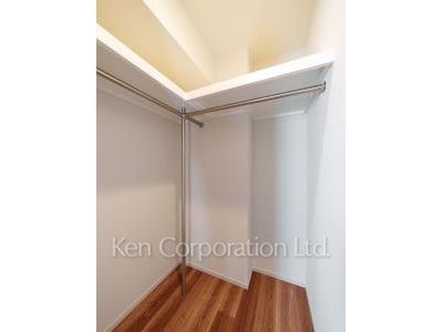 Walk-In Closet ※Photo of the same layout on 4 floor. Decoration and fixture may differ.