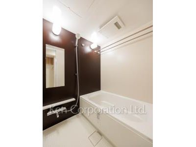 Bath ※Photo of the same layout on 10 floor. Decoration and fixture may differ.