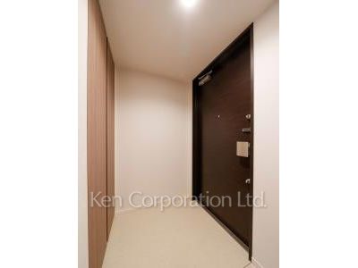 Entrance ※Photo of the same layout on 6 floor. Decoration and fixture may differ.