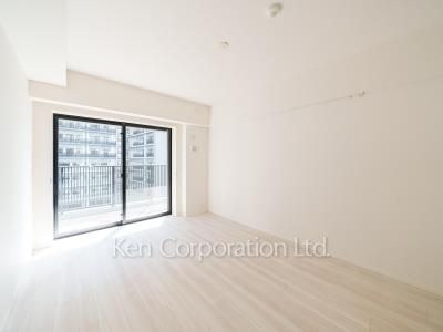 Bedroom ※Photo of the same layout on 6 floor. Decoration and fixture may differ.