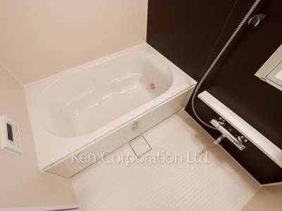 Bath ※Photo of the same layout on 6 floor. Decoration and fixture may differ.