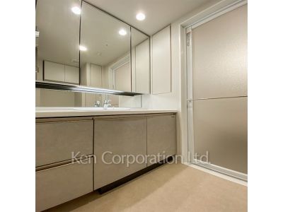 Powder Room