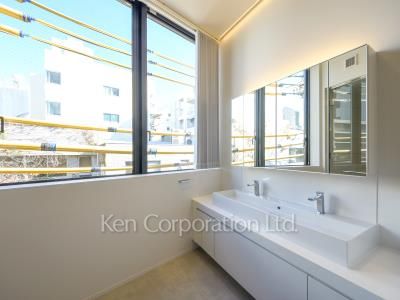 Powder Room