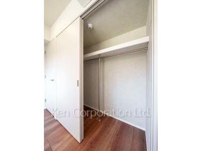 Closet ※Photo of the same layout on 2 floor. Decoration and fixture may differ.