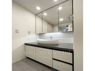 Powder Room