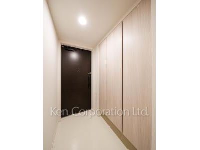 Entrance ※Photo of the same layout on 4 floor. Decoration and fixture may differ.