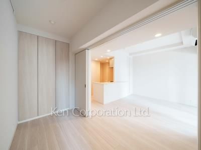 Bedroom ※Photo of the same layout on 4 floor. Decoration and fixture may differ.