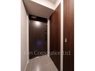 Entrance ※Photo of the same layout on 2 floor. Decoration and fixture may differ.