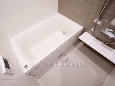 Bath ※Photo of the same layout on 2 floor. Decoration and fixture may differ.