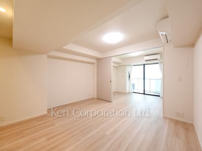 Living-Dining ※Photo of the same layout on 3 floor. Decoration and fixture may differ.