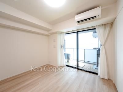 Bedroom ※Photo of the same layout on 3 floor. Decoration and fixture may differ.