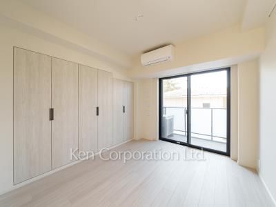 Bedroom ※Photo of the same layout on 3 floor. Decoration and fixture may differ.