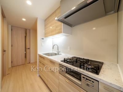 Kitchen ※Photo of the same layout on 3 floor. Decoration and fixture may differ.