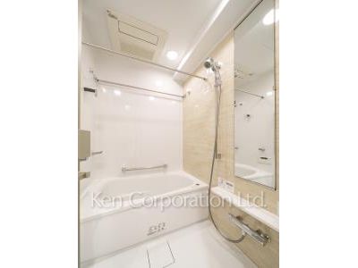 Bath ※Photo of the same layout on 3 floor. Decoration and fixture may differ.