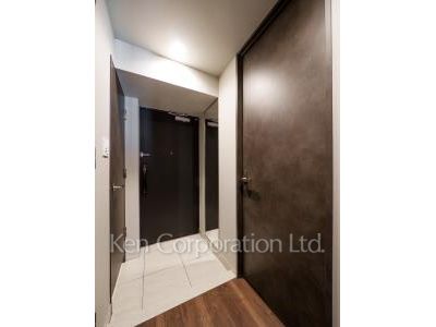 Entrance ※Photo of the same layout on 4 floor. Decoration and fixture may differ.