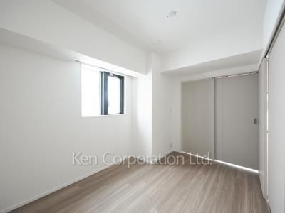 Bedroom ※Photo of the same layout on 4 floor. Decoration and fixture may differ.